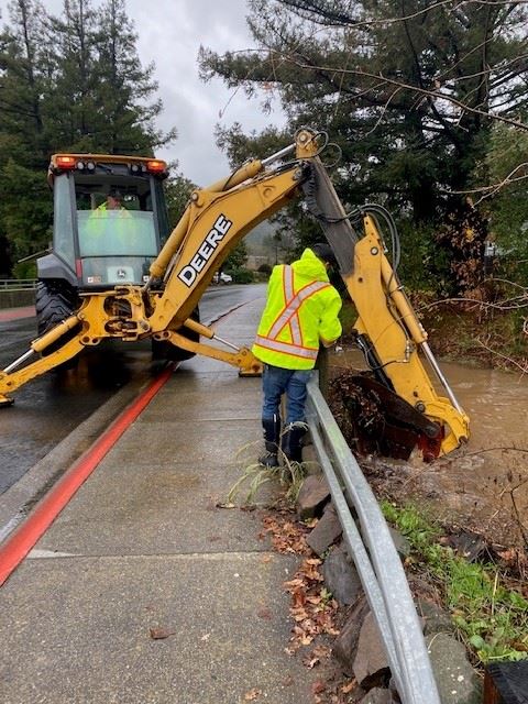 debris at oak circle2